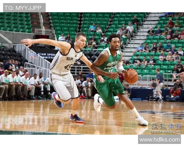 猛龙队与马刺激战正酣谁能在这场对决中笑到最后