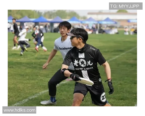 飞盘热潮下的北京飞盘队实力之争引发广泛讨论与关注MBA